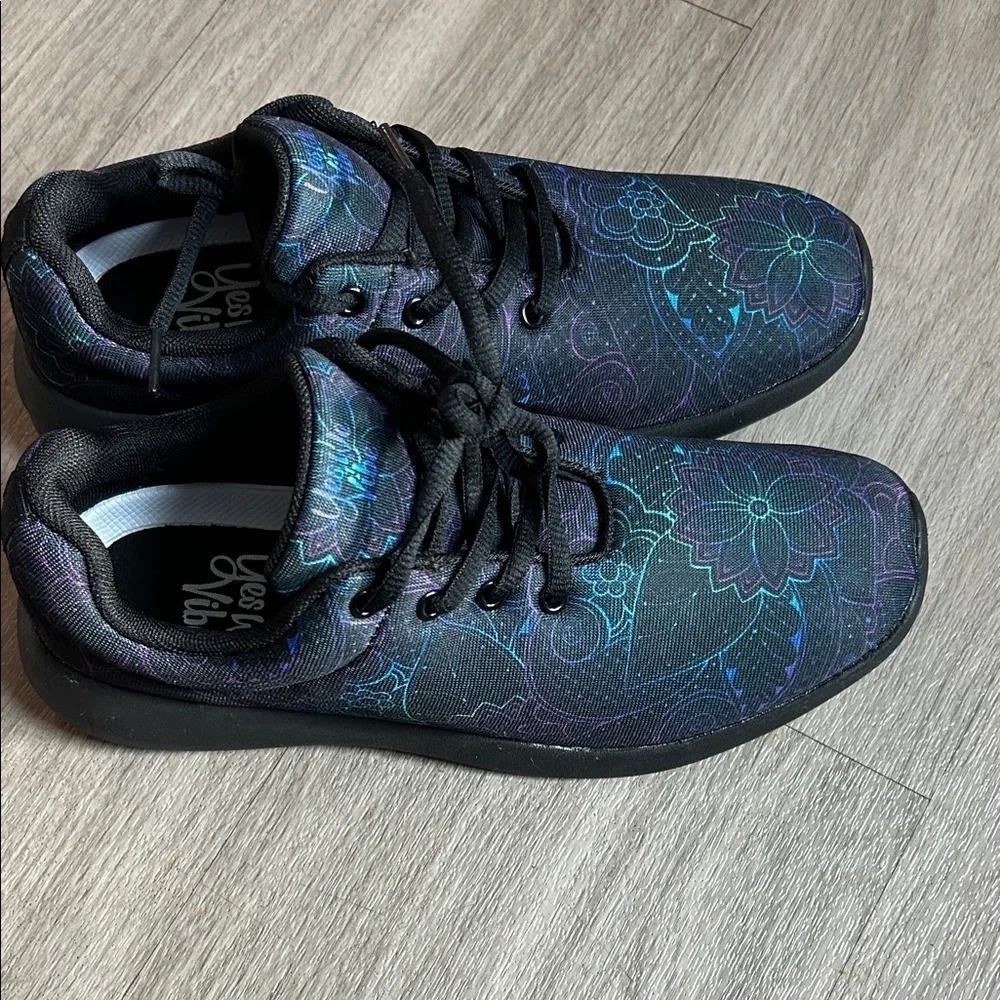 Yes We Vibe Women's Black Athletic Shoes